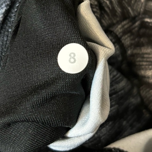 Lululemon Sz 8 Wunder Under Crop (Hi-Rise) Dramatic Static White Black - Picture 6 of 11